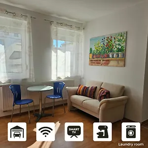 City-close - King Bed & Free Garage Apartment
